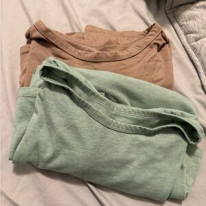Torrid Classic Fit Tan and Green Crewneck T-Shirts